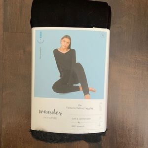 New Small Women's Black Velvet Lined Legging